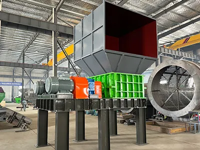 Penghancur Roll Ganda Berpaku (Double Toothed Roll Crusher)